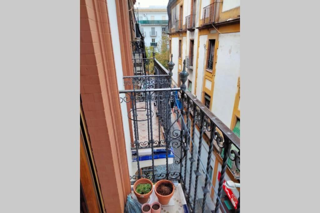 Apartamento Santa Cruz Sewilla Zewnętrze zdjęcie